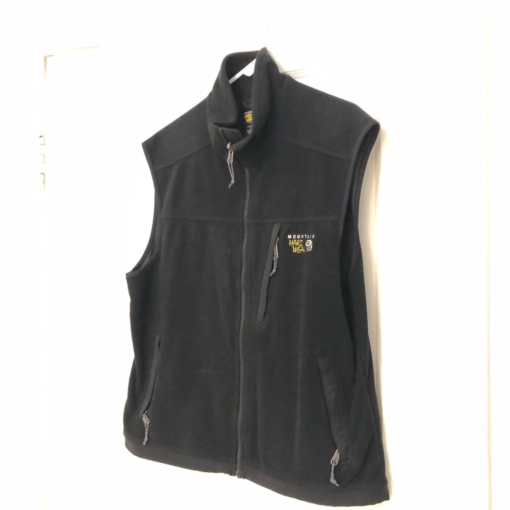 Men’s large black Mountain Hardware vest